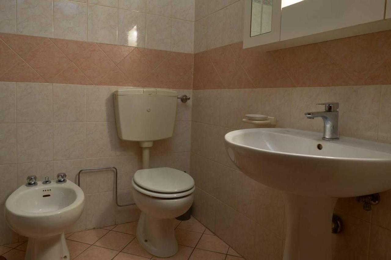 La Casa Di Gloria - Residence Affitta Camere Badia Prataglia Bagian luar foto