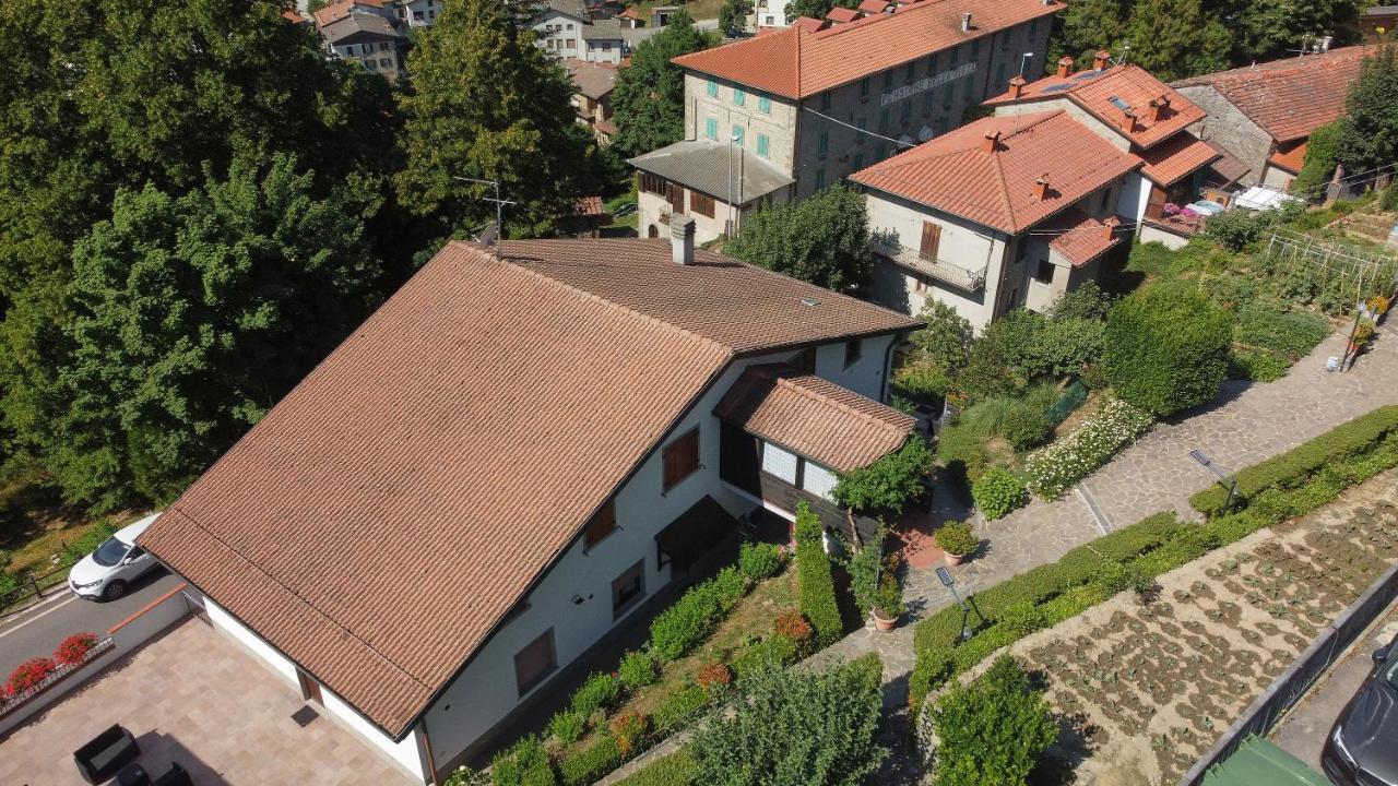 La Casa Di Gloria - Residence Affitta Camere Badia Prataglia Bagian luar foto