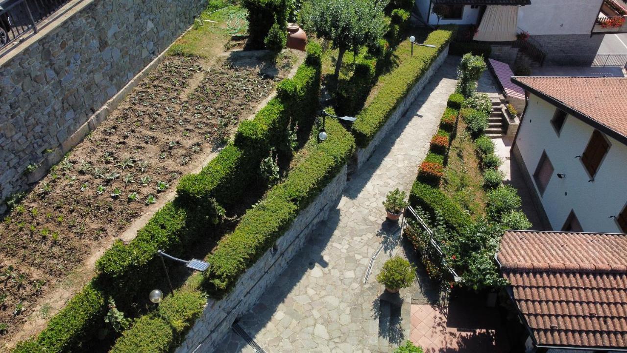 La Casa Di Gloria - Residence Affitta Camere Badia Prataglia Bagian luar foto