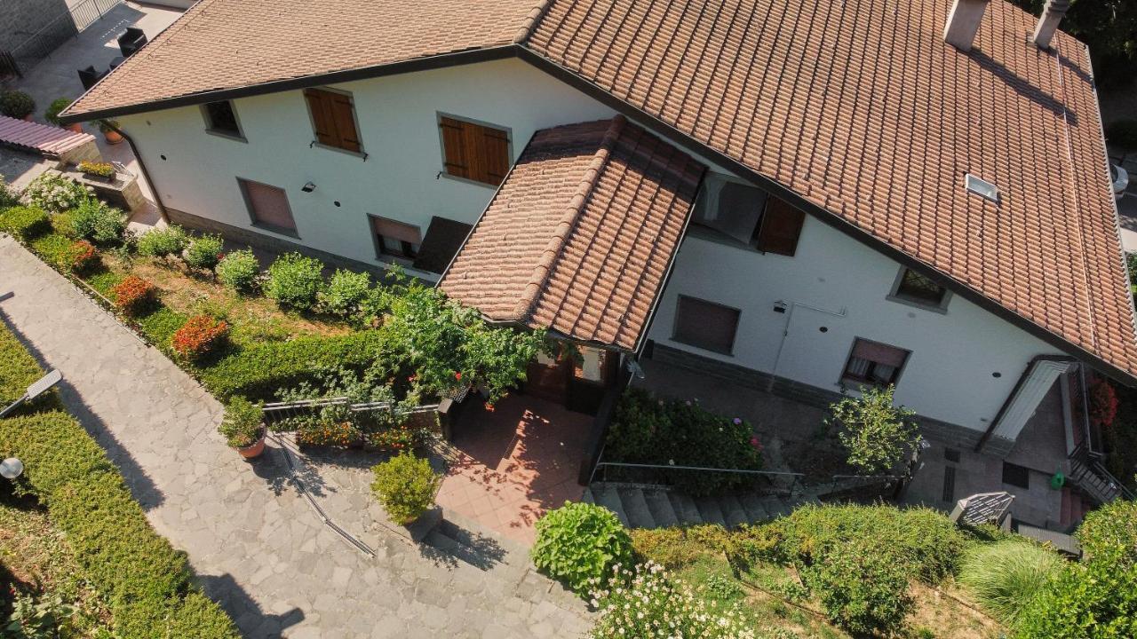 La Casa Di Gloria - Residence Affitta Camere Badia Prataglia Bagian luar foto